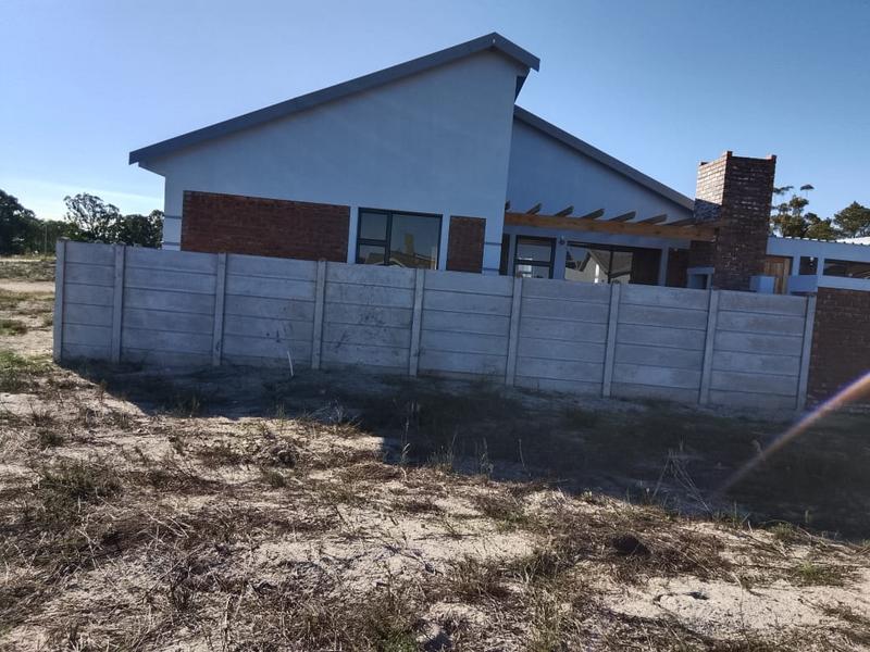 3 Bedroom Property for Sale in Albertinia Western Cape